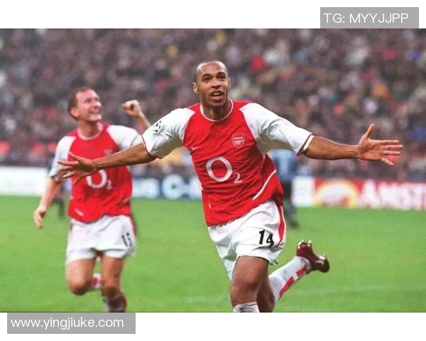 亨利足球明星经典瞬间回顾展现传奇球技与风采的精彩图片合集